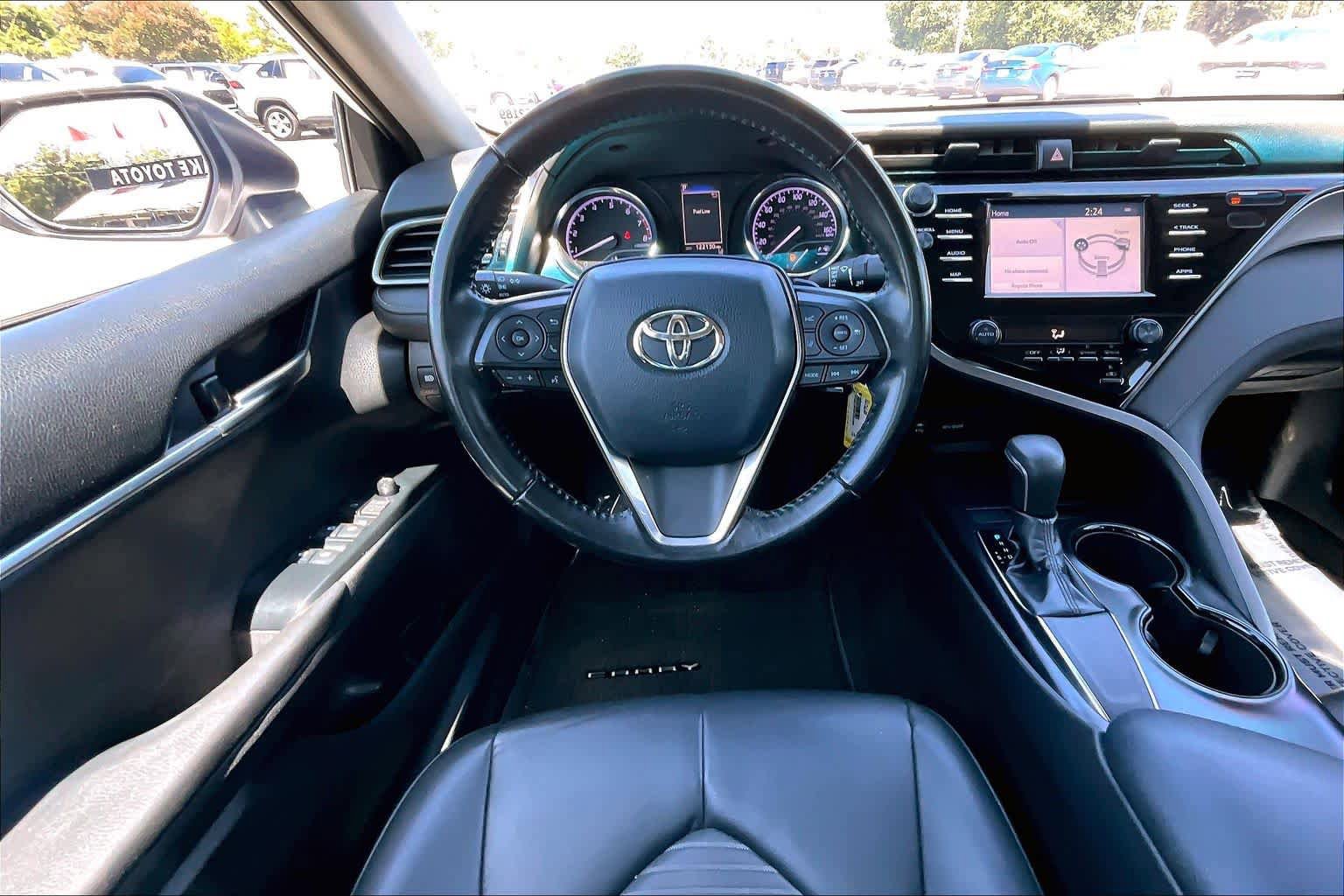 Certified 2019 Toyota Camry SE w/ Carpet Mat Package FWD image 5