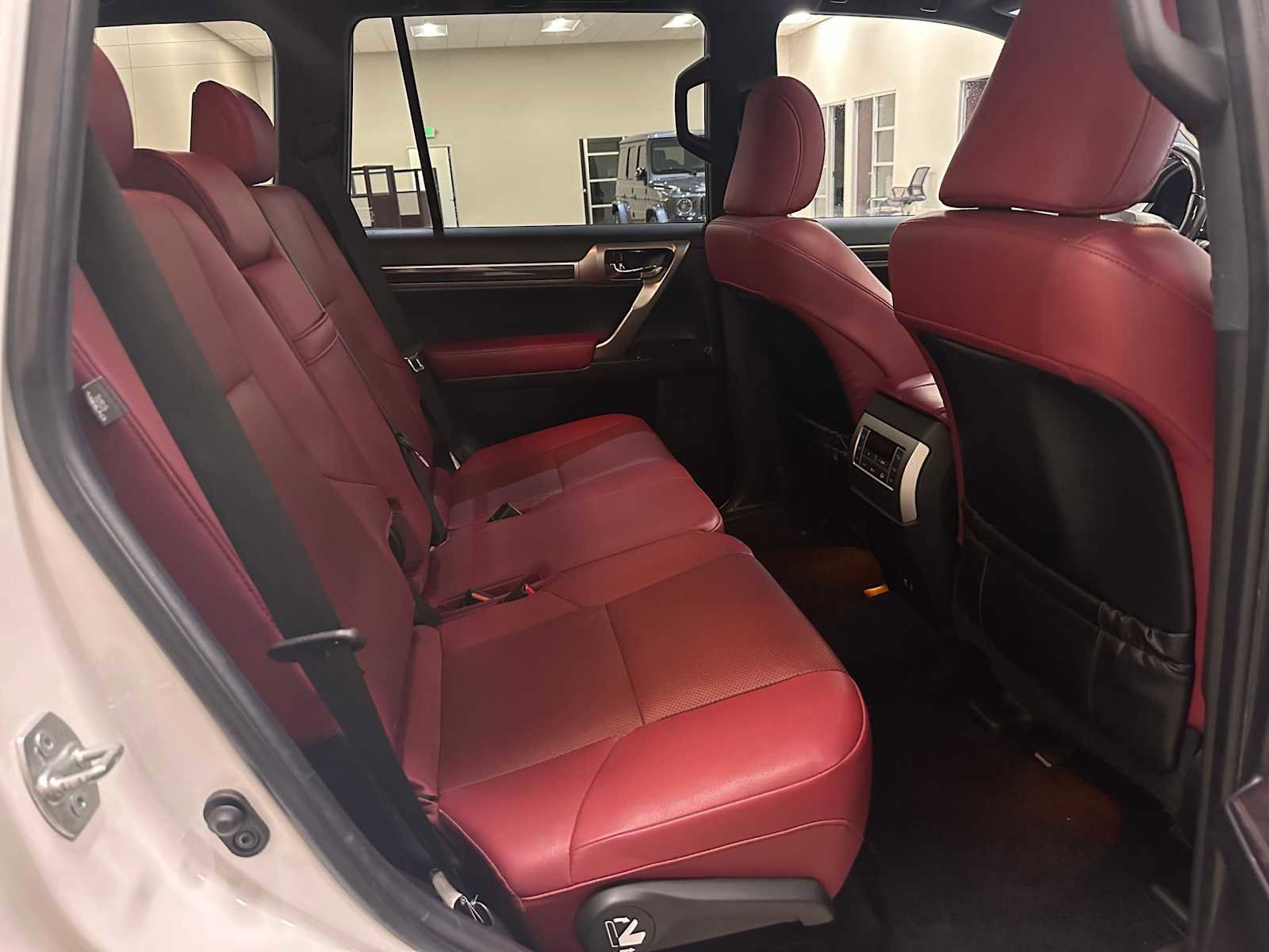 Used 2021 Lexus GX 460 Premium w/ Premium Package image 27