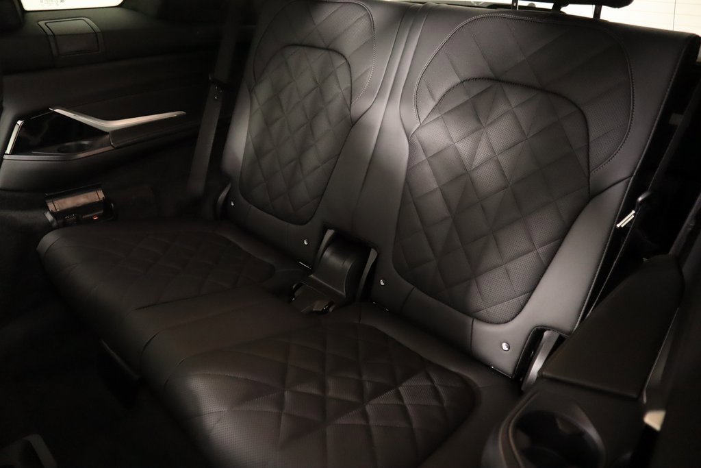 New 2025 BMW X7 xDrive40i w/ M Sport Package image 14