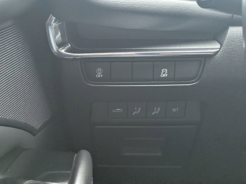 Used 2022 MAZDA MAZDA3 s FWD image 22