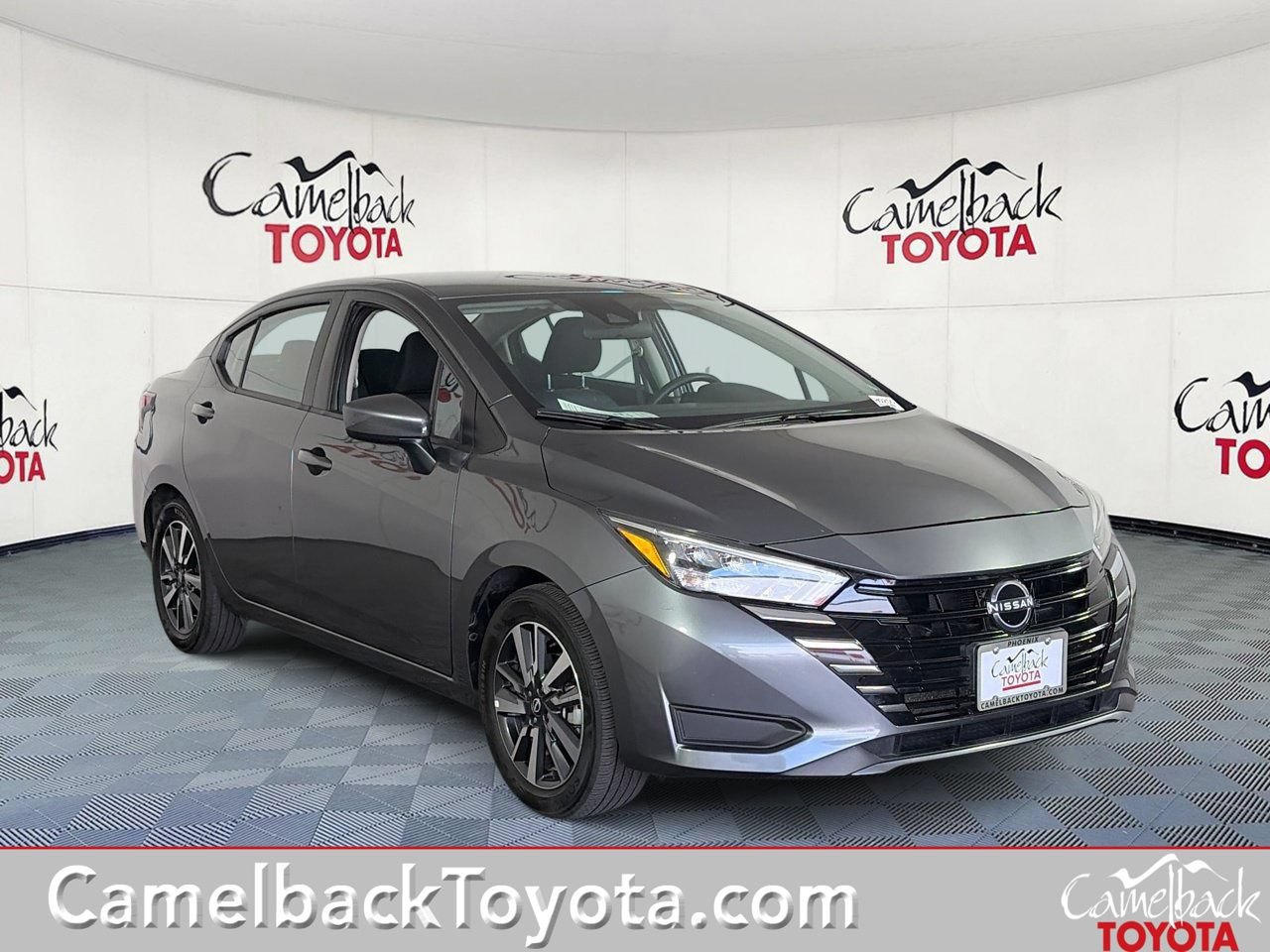 Used 2025 Nissan Versa SV FWD image 1