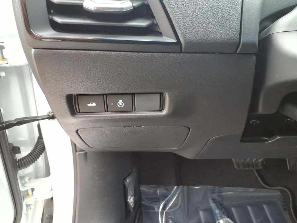 New 2026 Nissan Sentra SV w/ SV Convenience Package FWD image 19