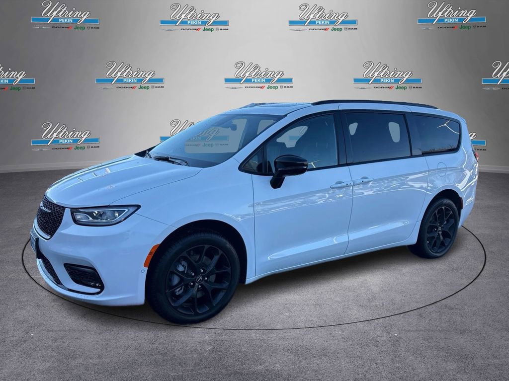 New 2026 Chrysler Pacifica Limited w/ S Appearance Package image 7