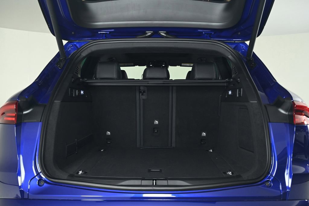 New 2025 Maserati Grecale GT image 27