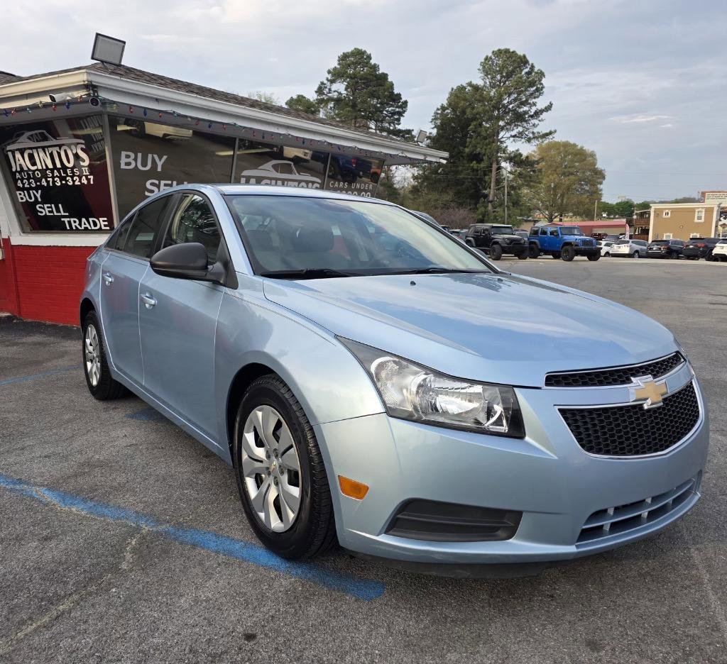 Used 2012 Chevrolet Cruze LS FWD image 1