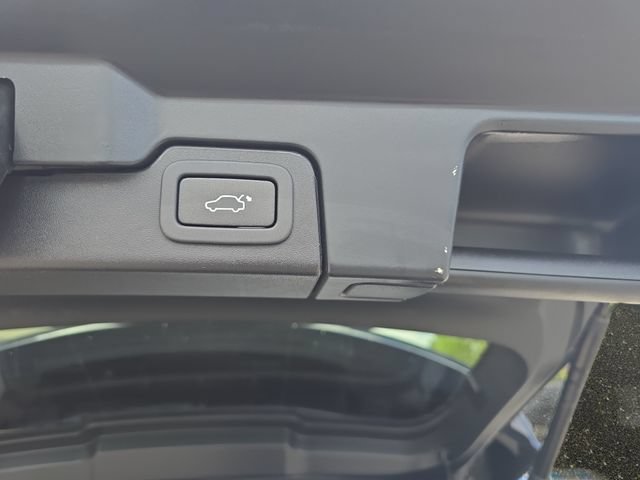 Used 2018 Land Rover Range Rover Evoque SE AWD/4WD image 16