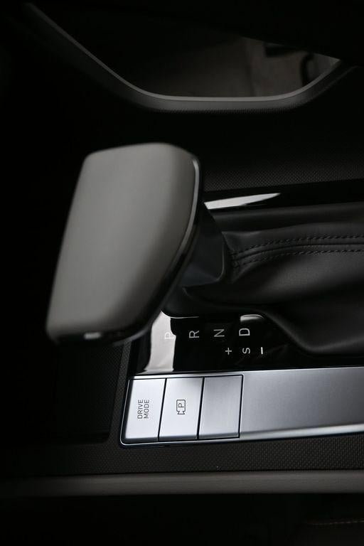 New 2025 Hyundai Elantra Sport image 17