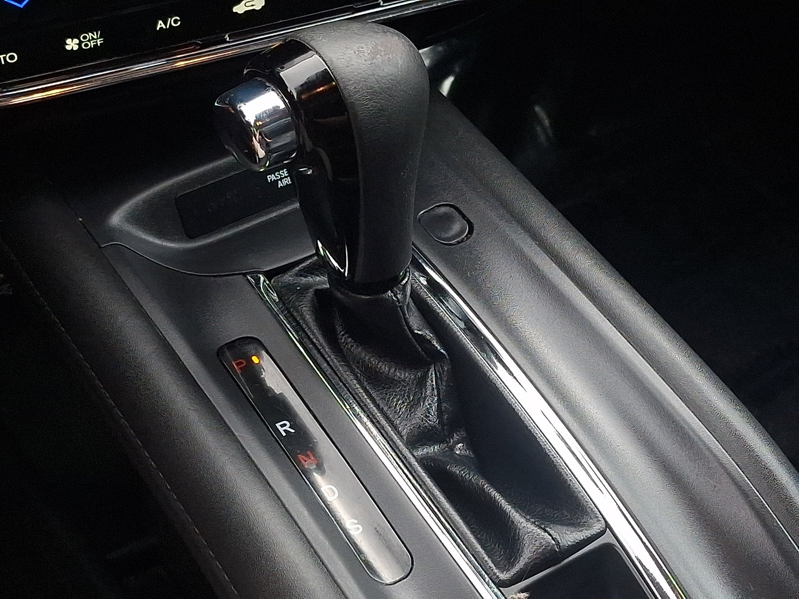 Used 2020 Honda HR-V EX-L image 15