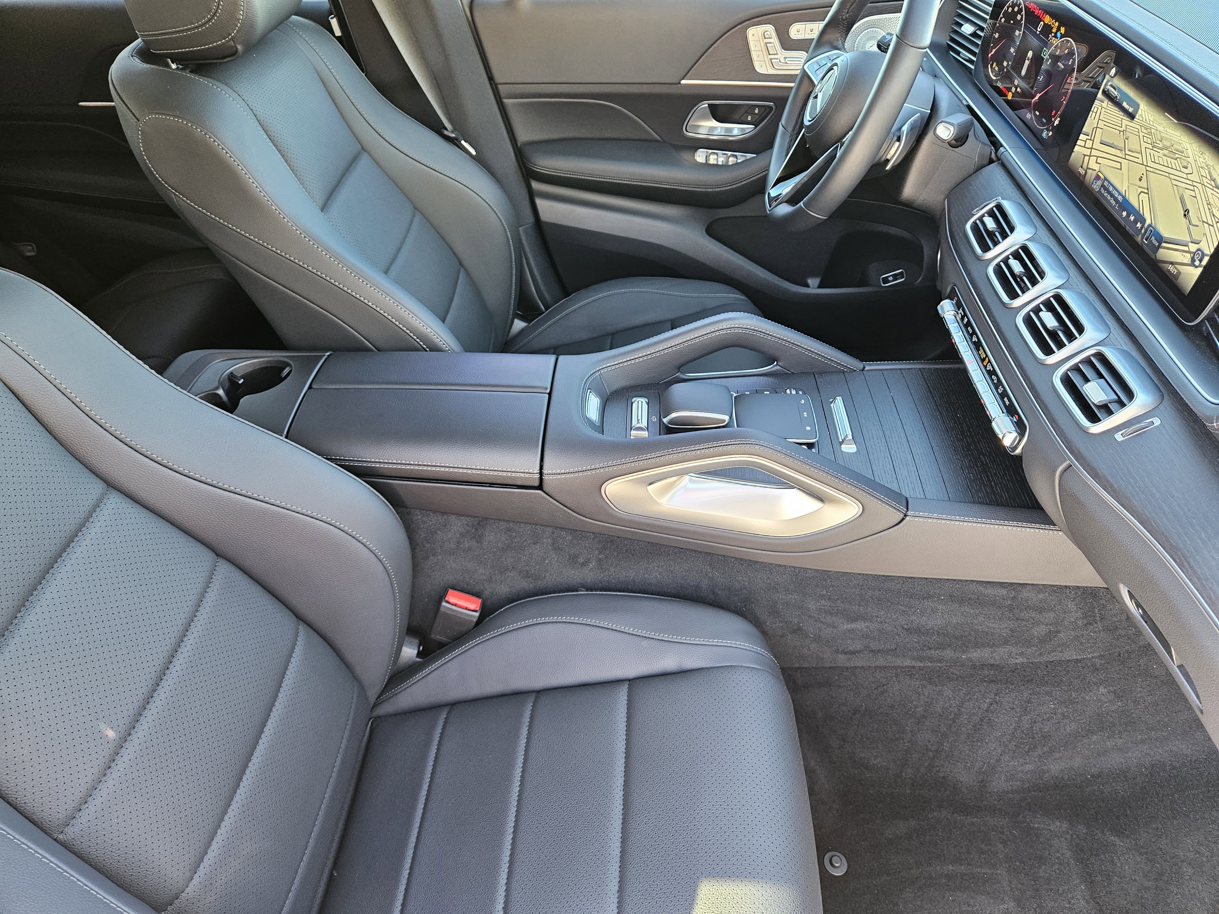 Certified 2025 Mercedes-Benz GLS 450 4MATIC image 15