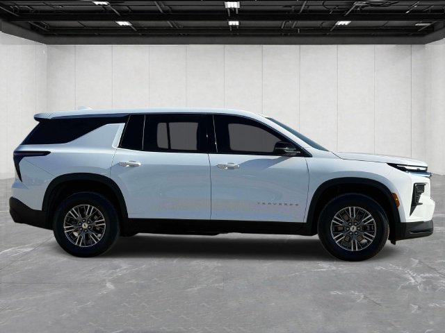 Used 2024 Chevrolet Traverse LS AWD/4WD image 6