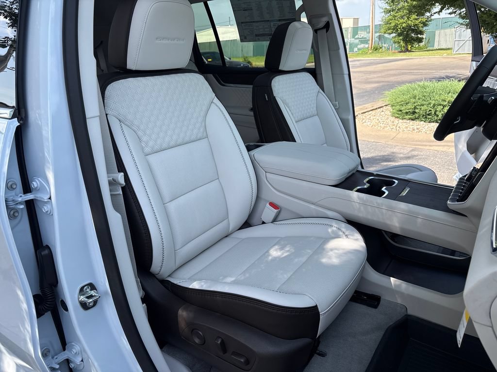 New 2026 GMC Acadia Denali w/ Super Cruise Package AWD/4WD image 54