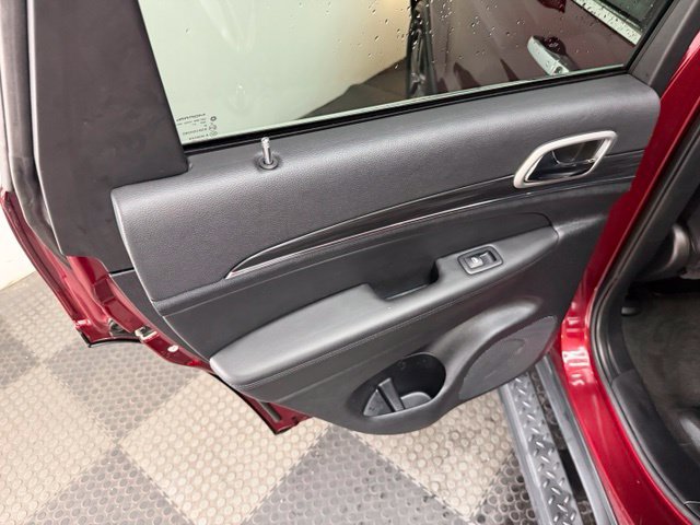 Used 2022 Jeep Grand Cherokee Limited AWD/4WD image 31