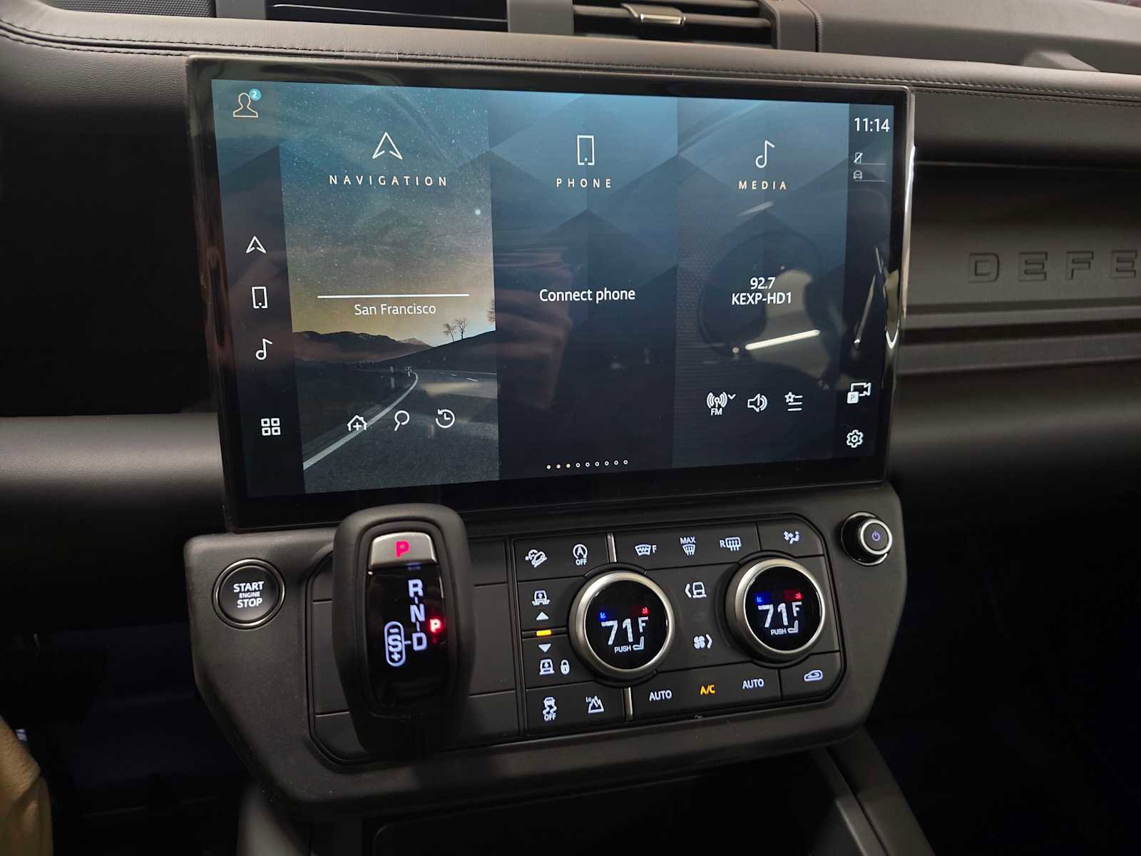 New 2026 Land Rover Defender 130 X-Dynamic SE image 26