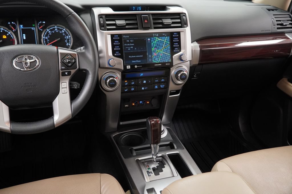 Used 2022 Toyota 4Runner Limited AWD/4WD image 30