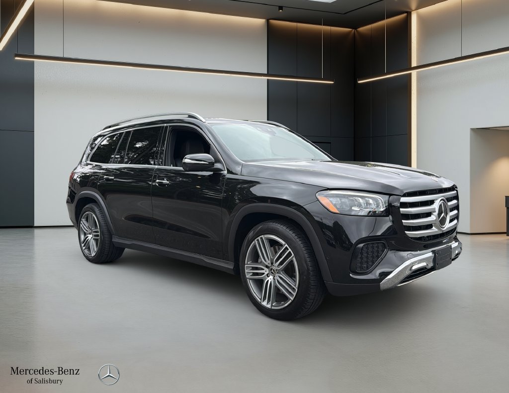 Certified 2025 Mercedes-Benz GLS 450 4MATIC image 3