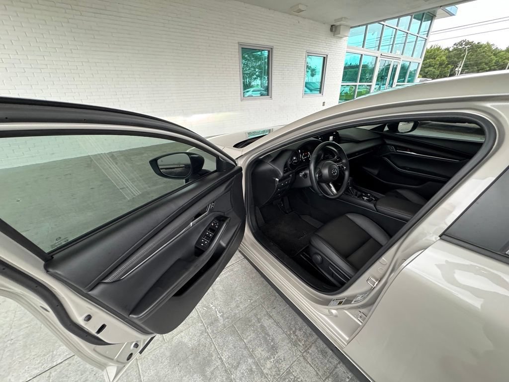 Used 2025 MAZDA MAZDA3 s FWD image 10