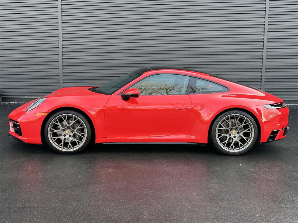 Used 2024 Porsche 911 Carrera image 2