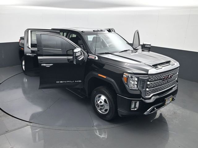 Used 2022 GMC Sierra 3500 Denali w/ Denali Ultimate Package AWD/4WD image 29
