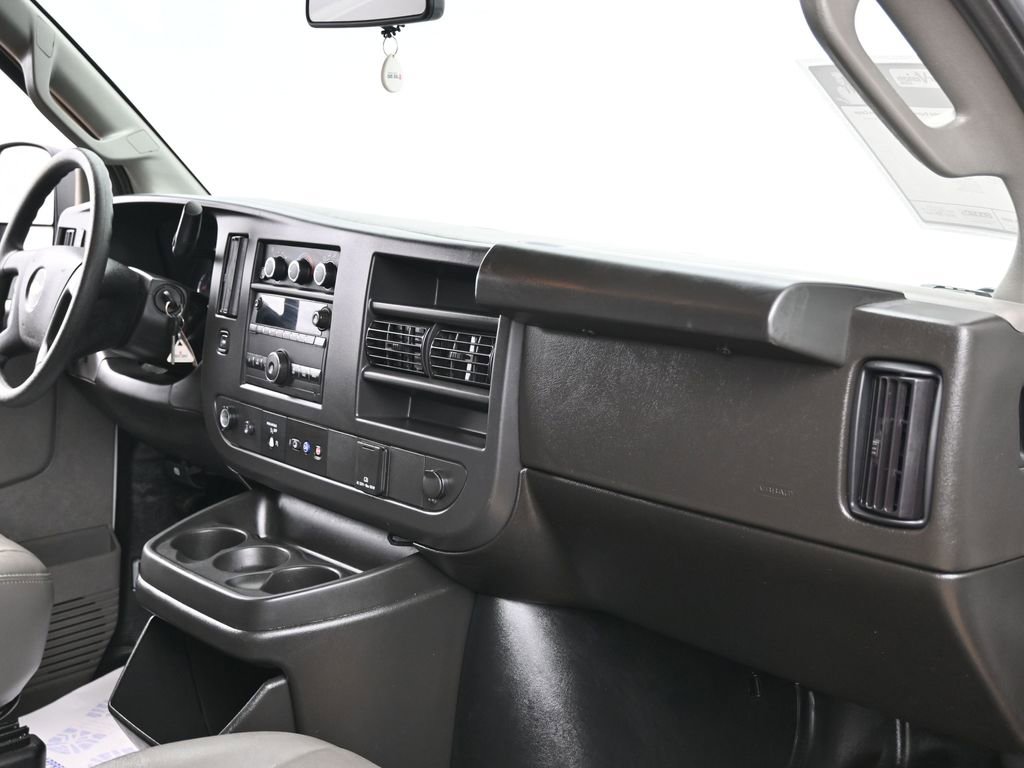 Used 2024 Chevrolet Express 3500 Extended w/ Driver Convenience Package image 33