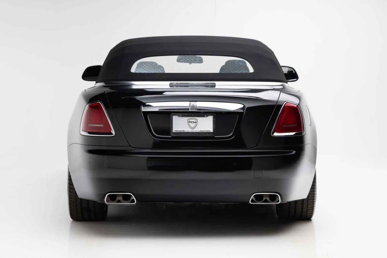 Used 2019 Rolls-Royce Dawn RWD image 23