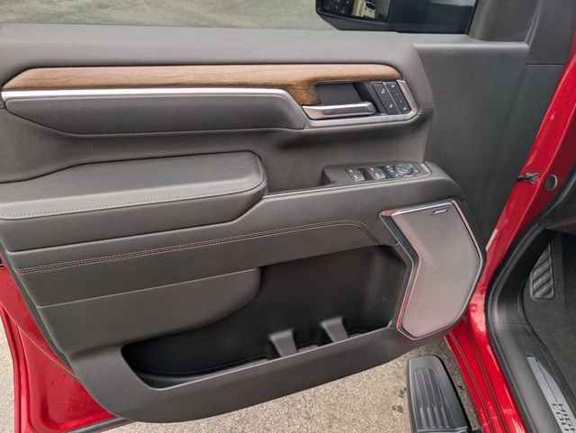 Certified 2025 Chevrolet Silverado 3500 High Country w/ Technology Package image 17