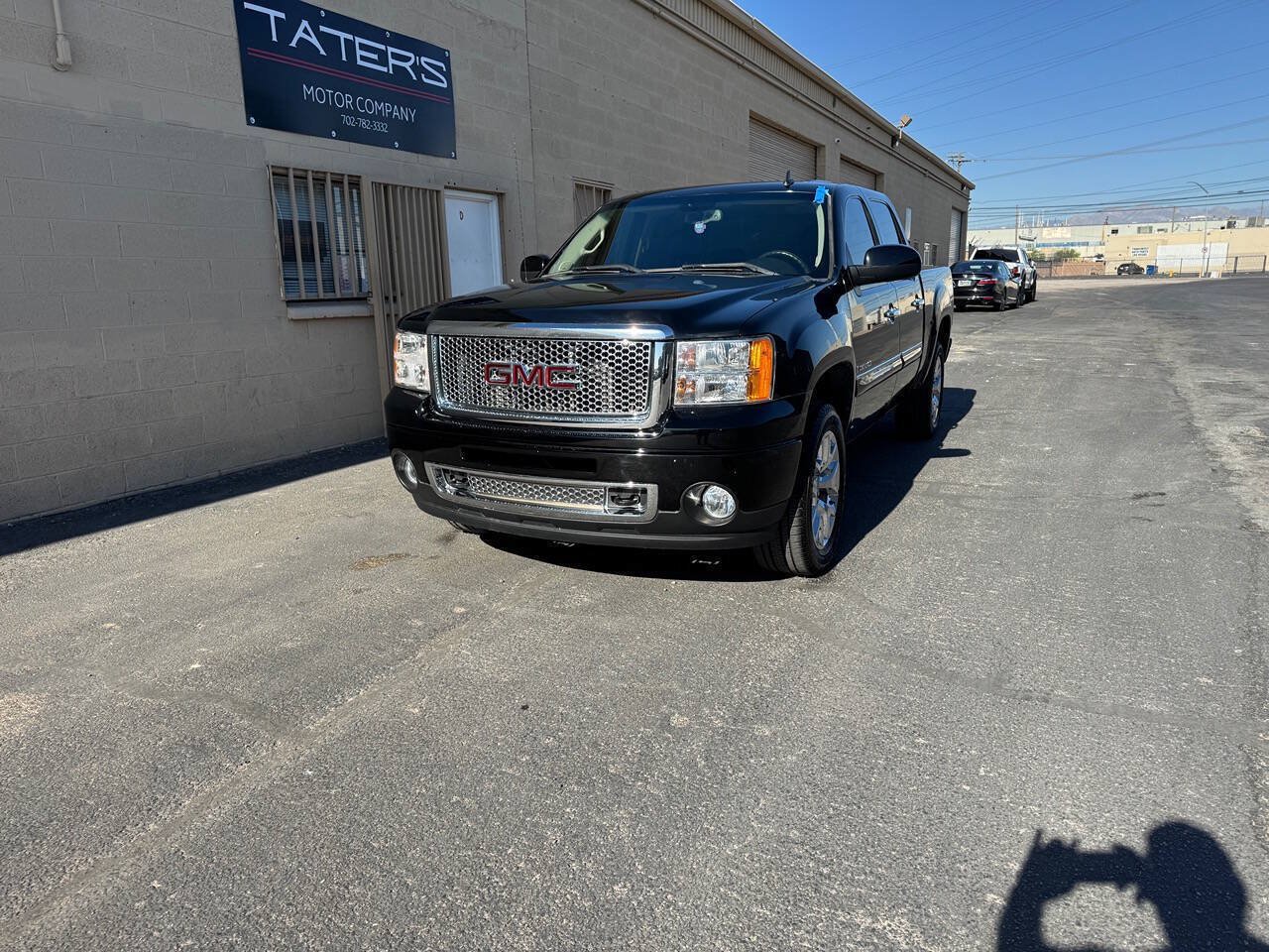 Used 2008 GMC Sierra 1500 Denali AWD/4WD image 2