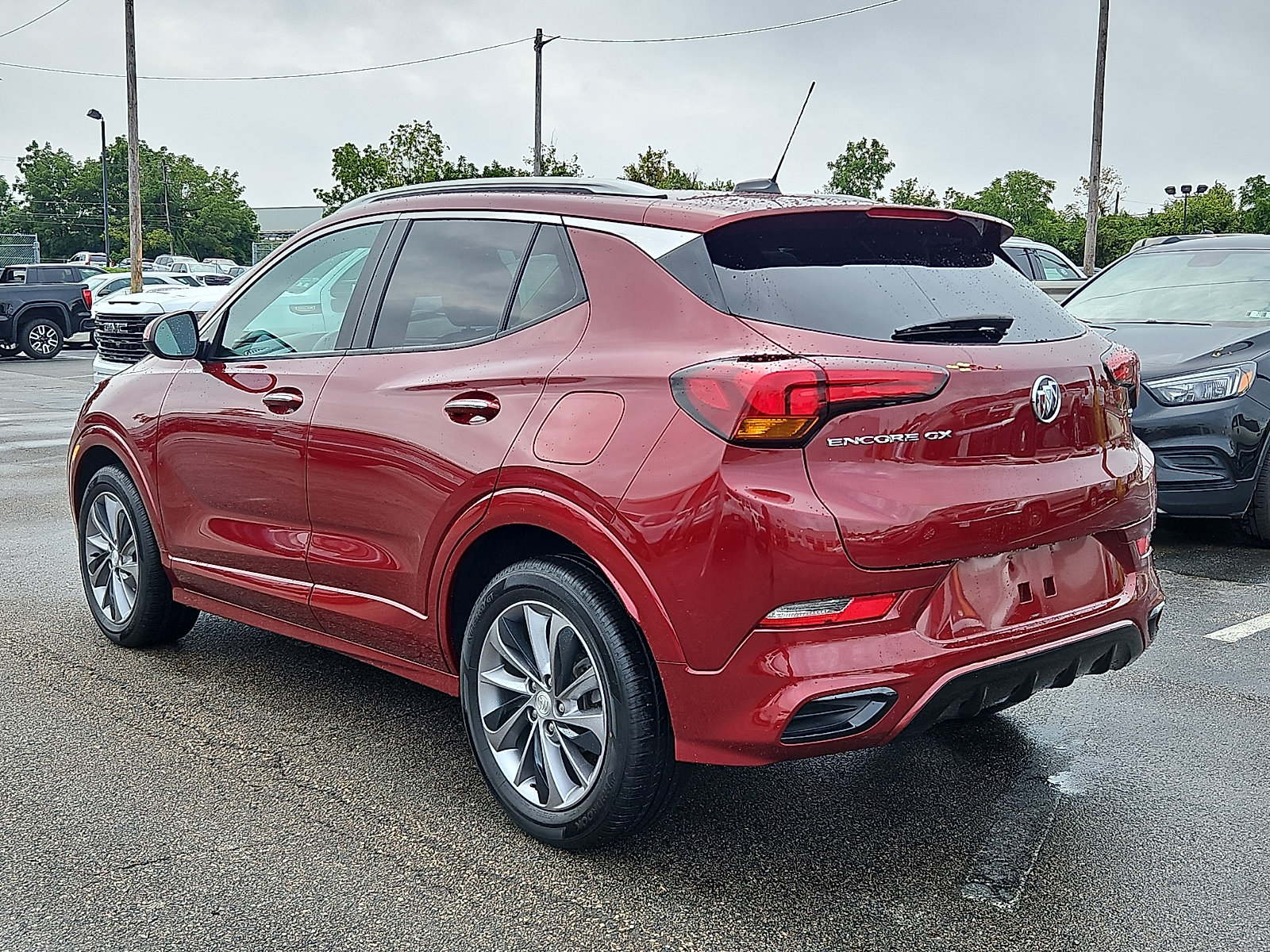 Used 2023 Buick Encore GX Select w/ Sport Touring Package FWD image 4