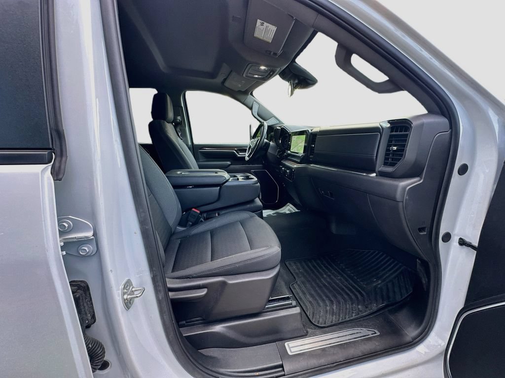 Used 2025 Chevrolet Silverado 2500 LT w/ Convenience Package AWD/4WD image 29