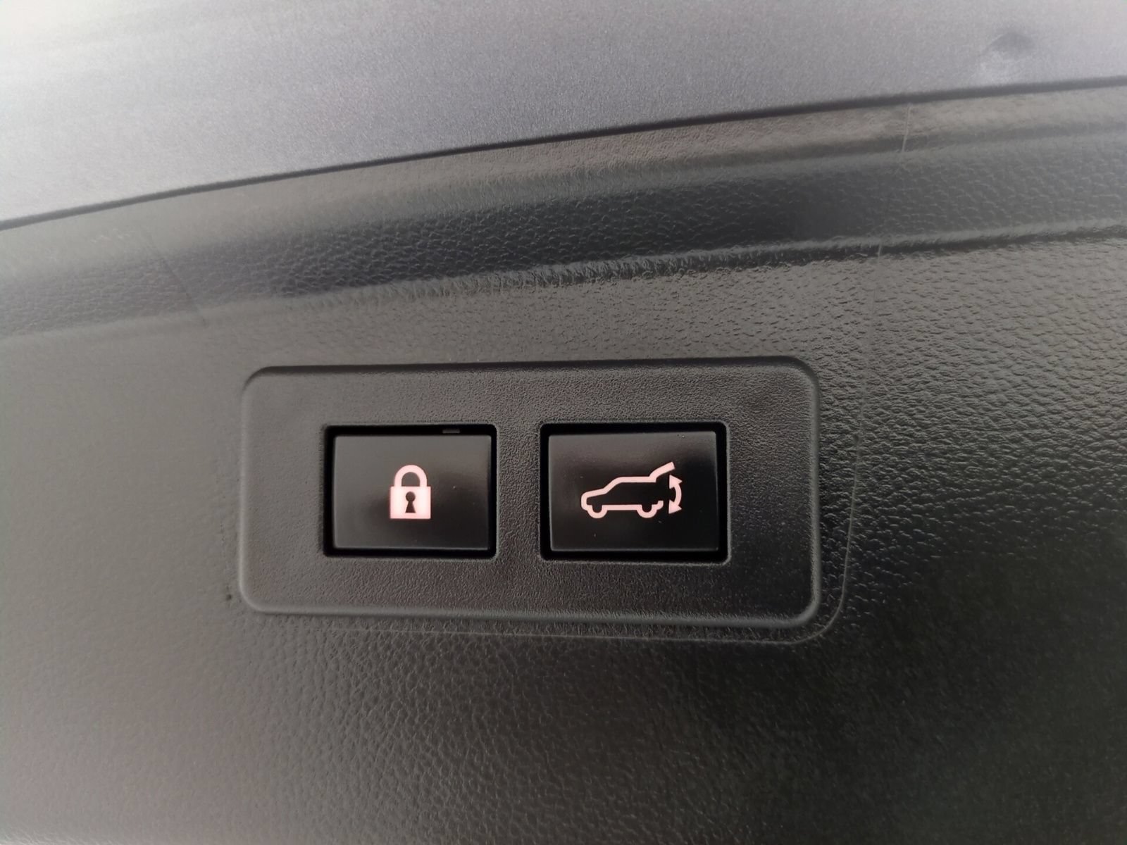 Certified 2022 Subaru Outback Touring XT AWD/4WD image 14