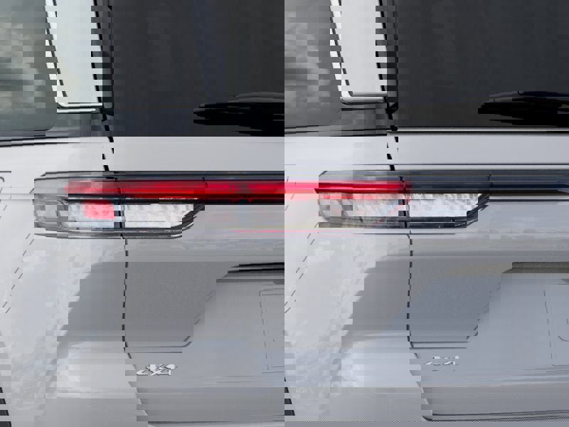 New 2025 Jeep Grand Cherokee Laredo X w/ Luxury Tech Group I image 20