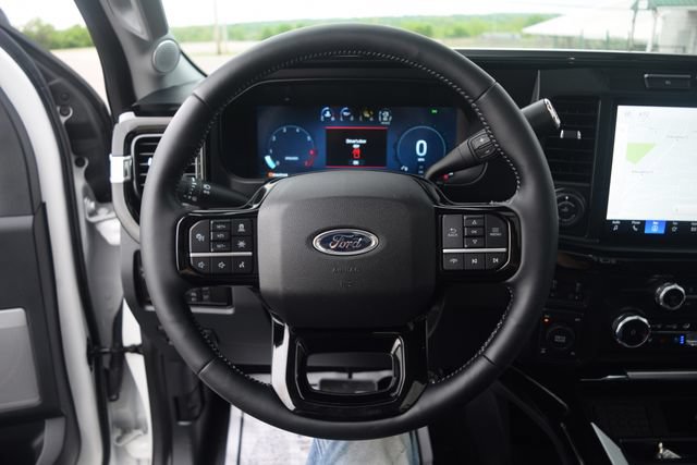 Used 2024 Ford F250 Lariat w/ Lariat Ultimate Package AWD/4WD image 4