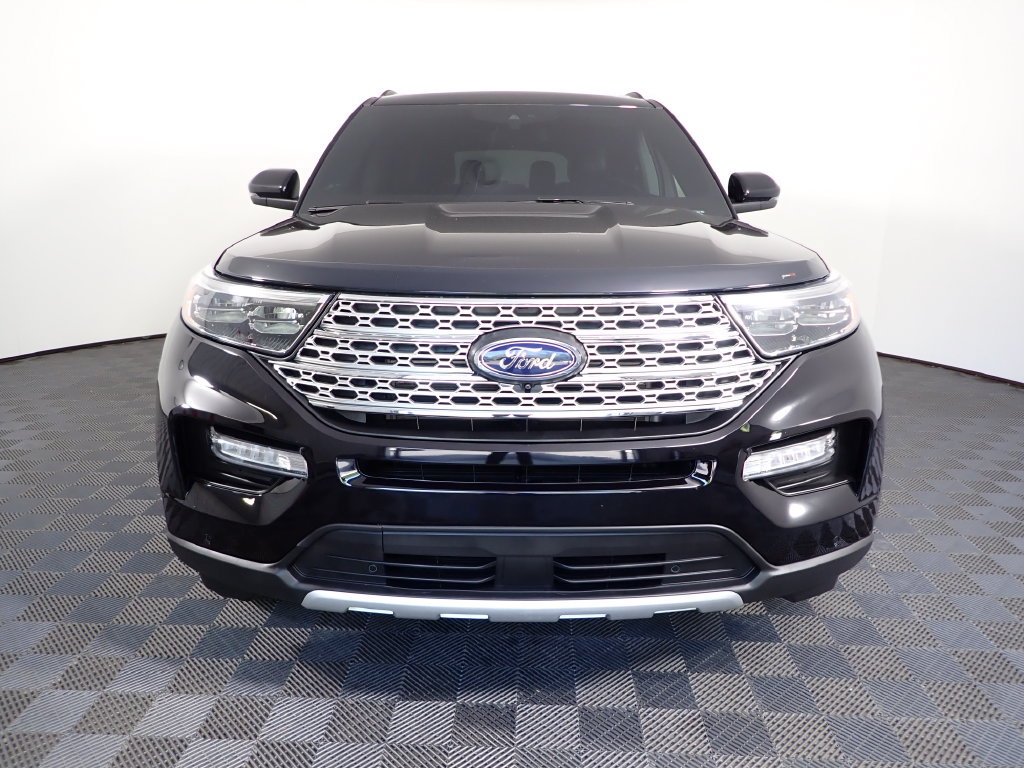 Used 2024 Ford Explorer XLT w/ Equipment Group 202A AWD/4WD image 9