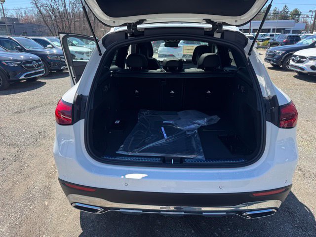 Used 2026 Mercedes-Benz GLC 300 4MATIC image 11