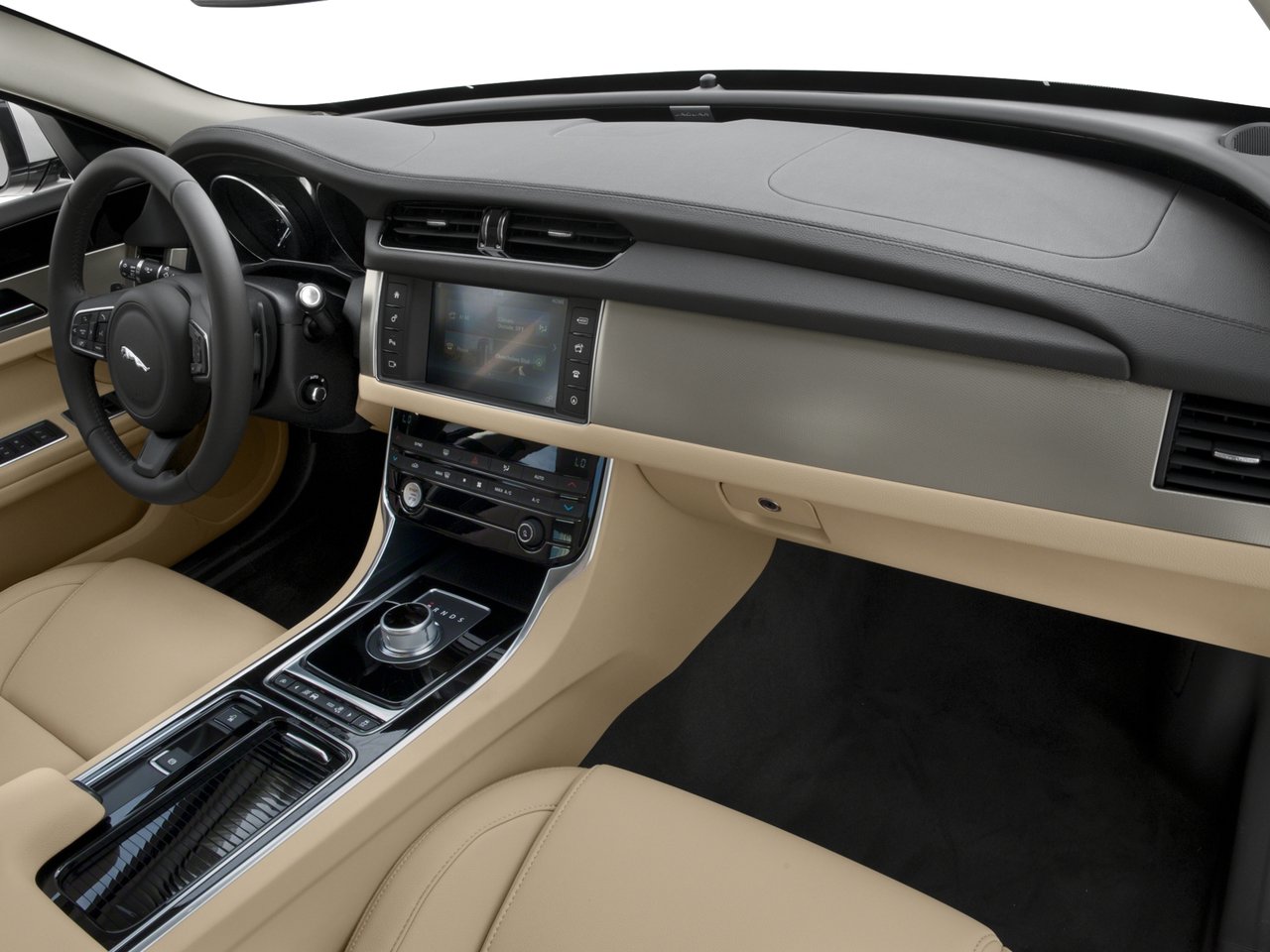 Used 2016 Jaguar XF Premium image 61