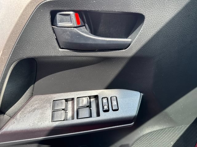 Used 2016 Toyota RAV4 LE AWD/4WD image 13