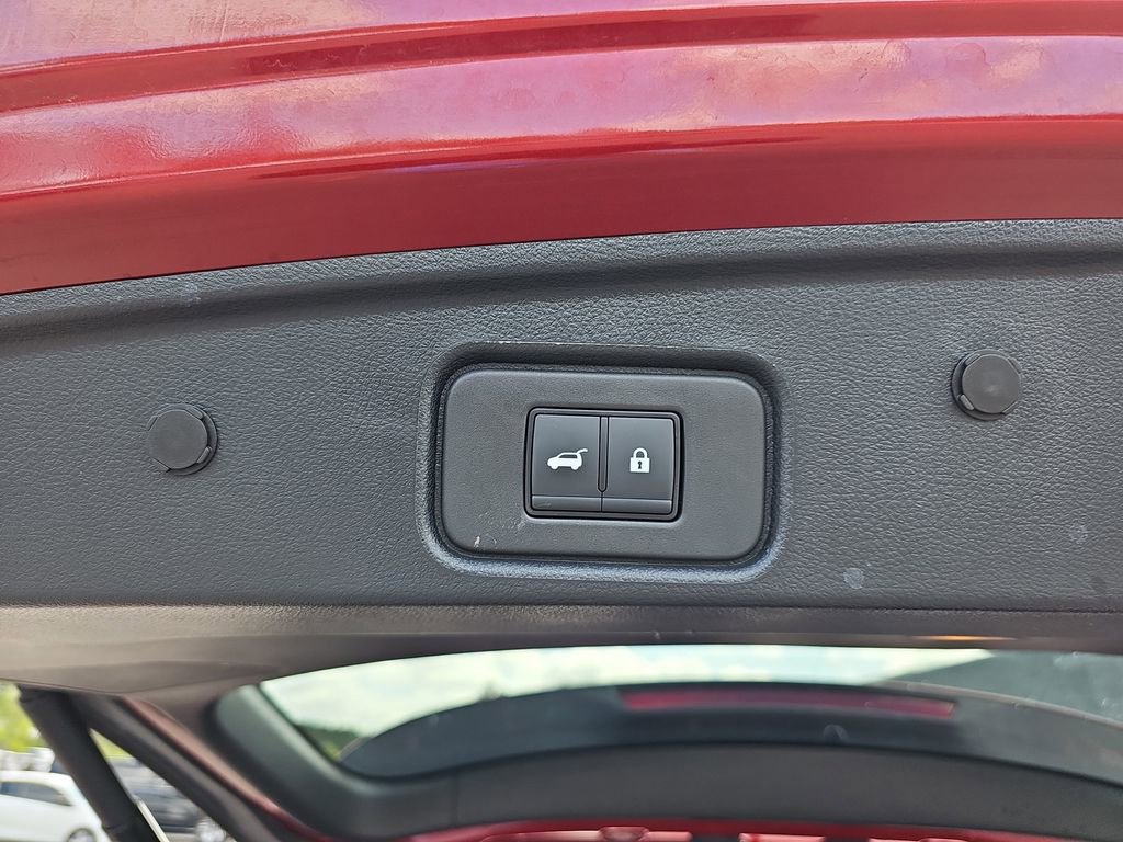 Used 2024 Nissan Pathfinder Platinum w/ Cargo Package image 18