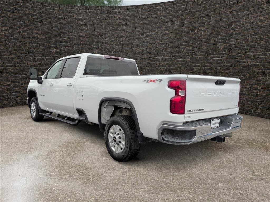 Used 2024 Chevrolet Silverado 2500 LT image 4