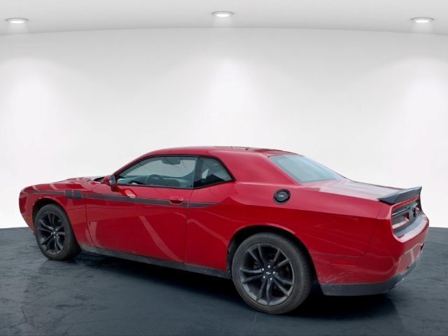 Used 2018 Dodge Challenger SXT w/ Blacktop Package RWD image 7