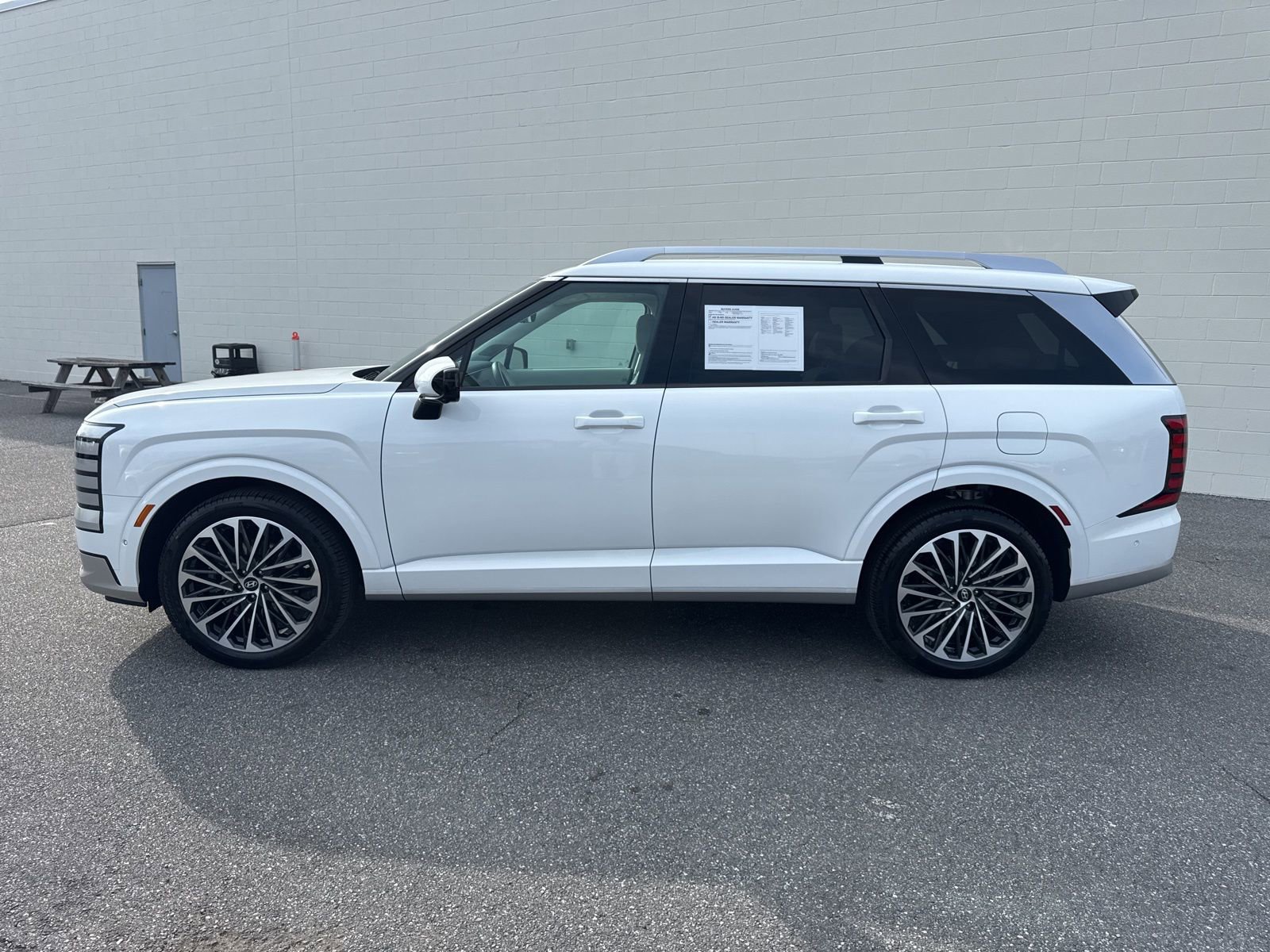 Used 2026 Hyundai Palisade Calligraphy image 4