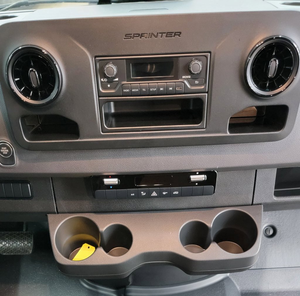 New 2025 Mercedes-Benz Sprinter 2500 image 9