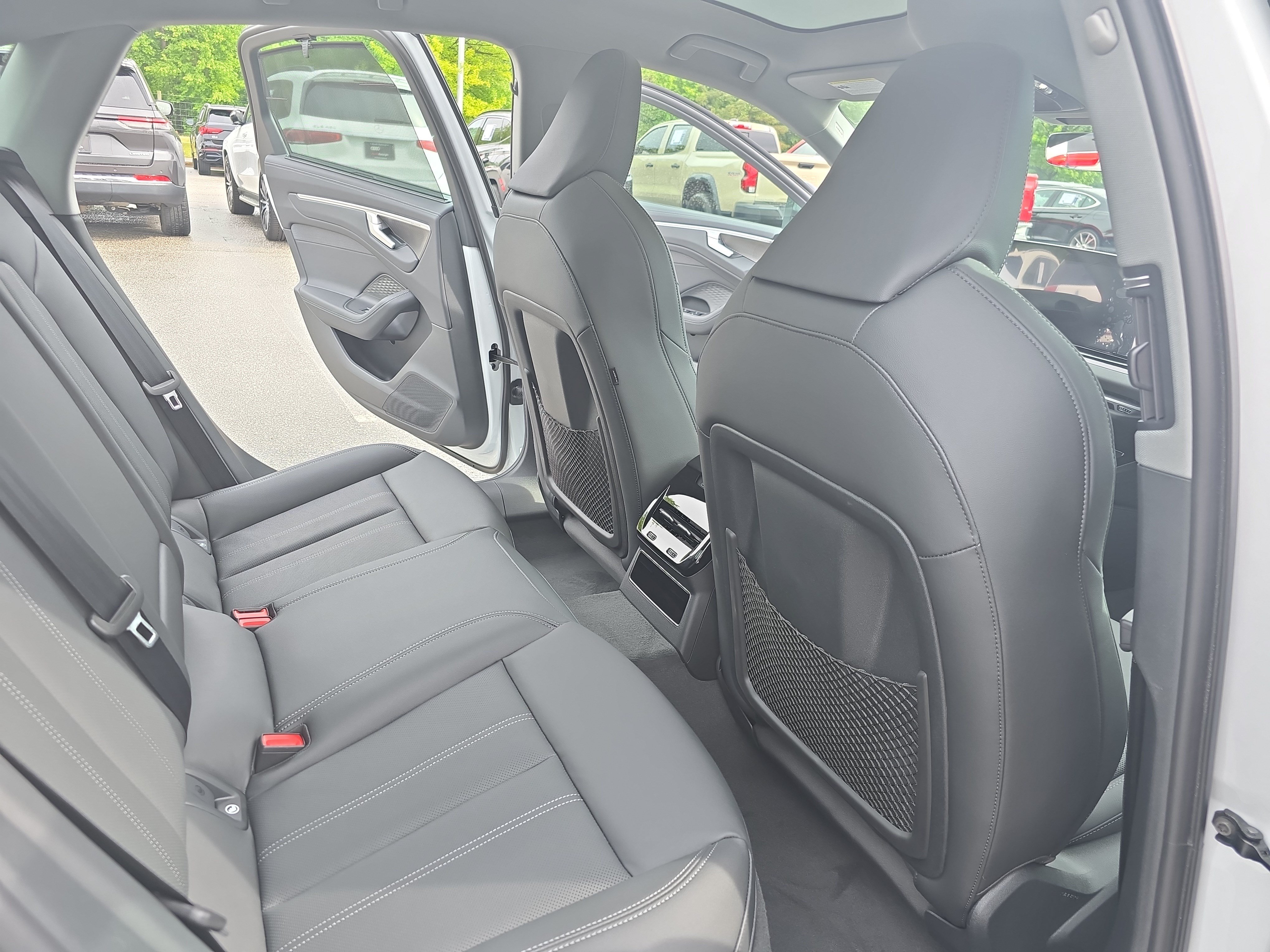 New 2026 Audi A6 Premium Plus AWD/4WD image 11