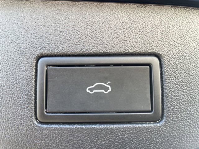 Used 2023 Volkswagen ID.4 Pro S Plus image 10