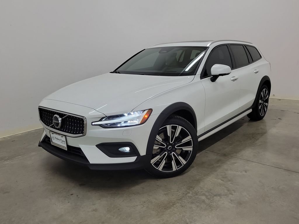 New 2026 Volvo V60 B5 Cross Country Ultra w/ Protection Package Premier AWD/4WD image 34