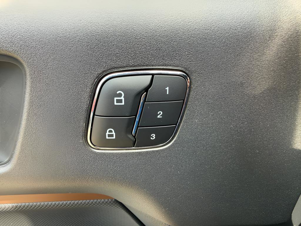 Used 2025 Ford Bronco Sport Outer Banks w/ Outer Banks Tech Package+ AWD/4WD image 21
