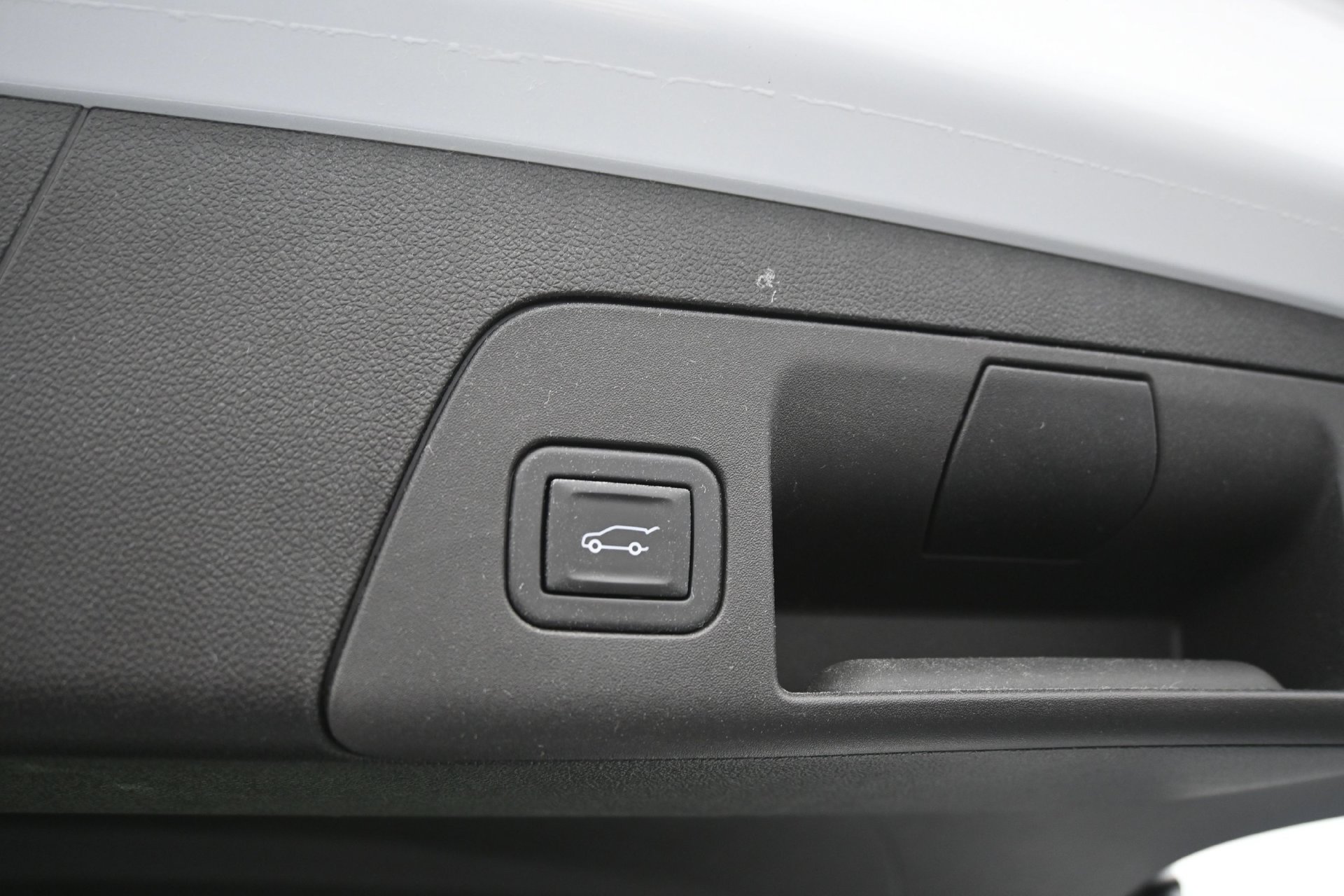 Used 2023 Buick Envision Essence AWD/4WD image 16