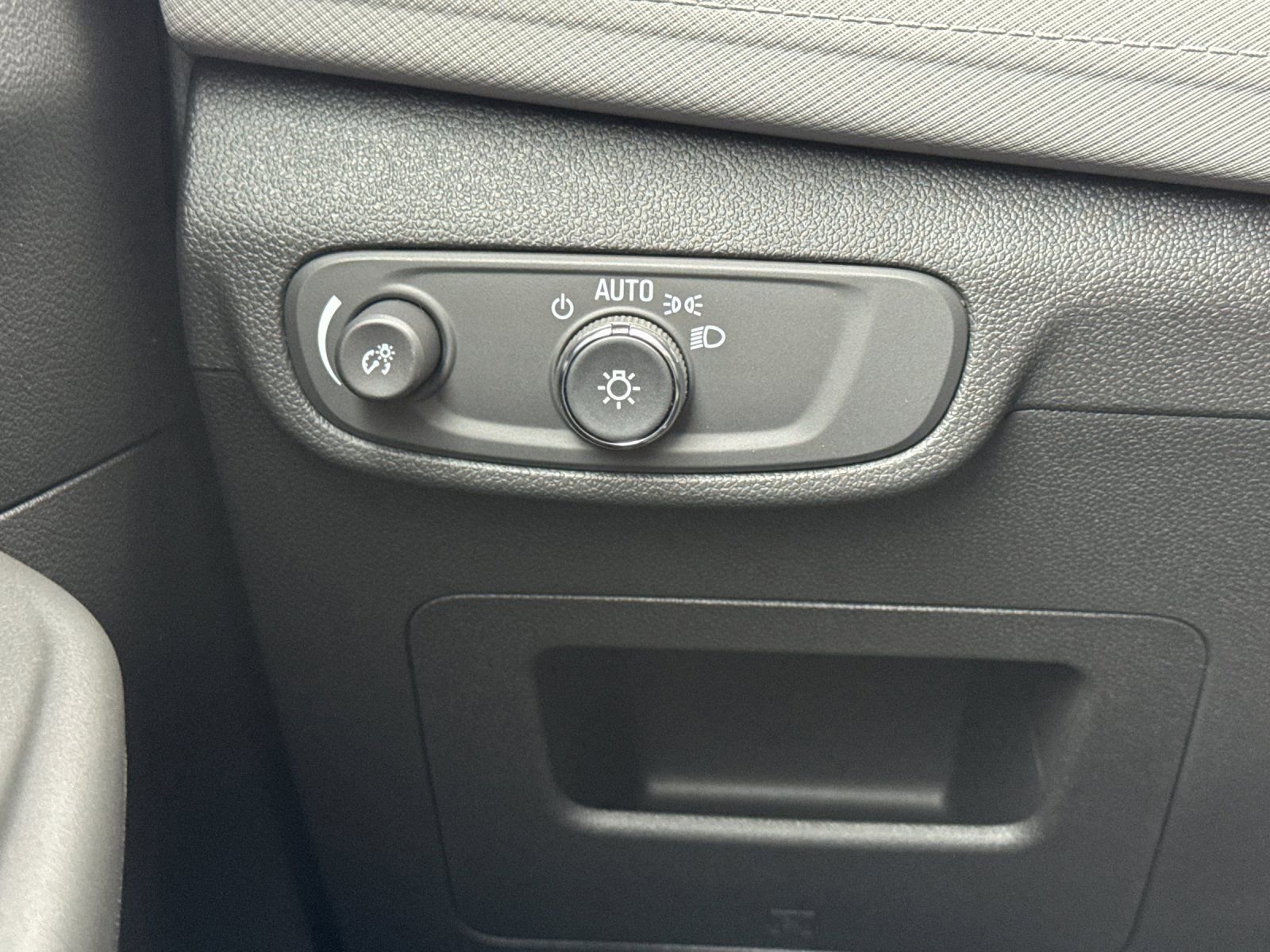 New 2026 Chevrolet TrailBlazer LT w/ Driver Confidence Package image 28