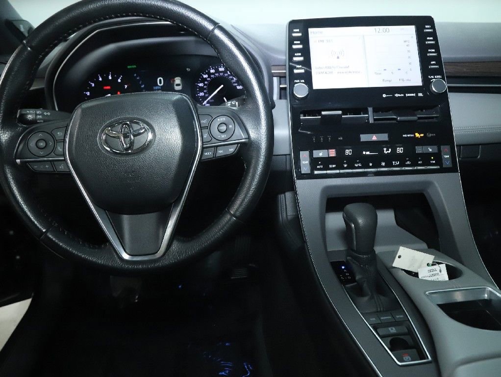 Used 2019 Toyota Avalon XLE w/ Moonroof Package image 29