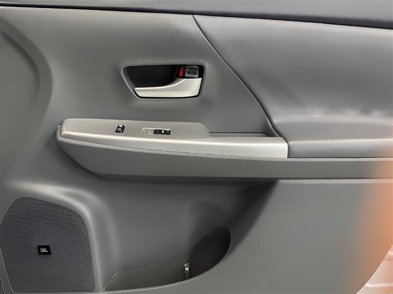 Used 2012 Toyota Prius V Five FWD image 15
