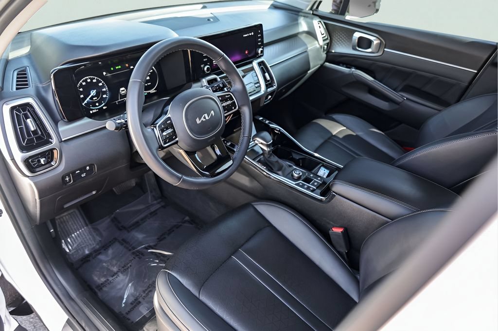 Used 2023 Kia Sorento SX FWD image 13