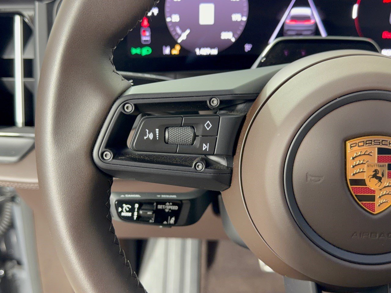 New 2026 Porsche Cayenne Electric AWD/4WD image 18